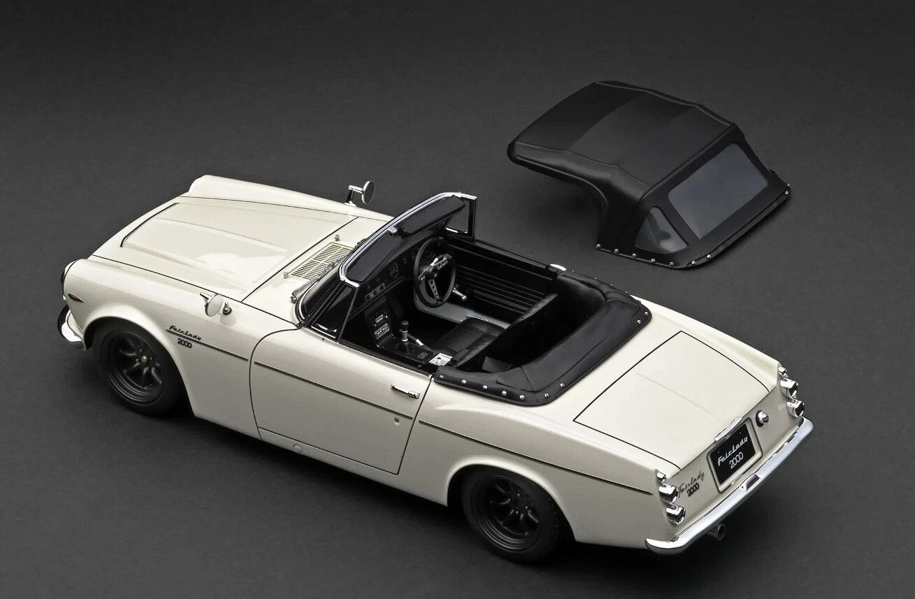 IG2708 DATSUN Fairlady 2000 (SR311) White w/U20 Engine 1/18 Ignition Model