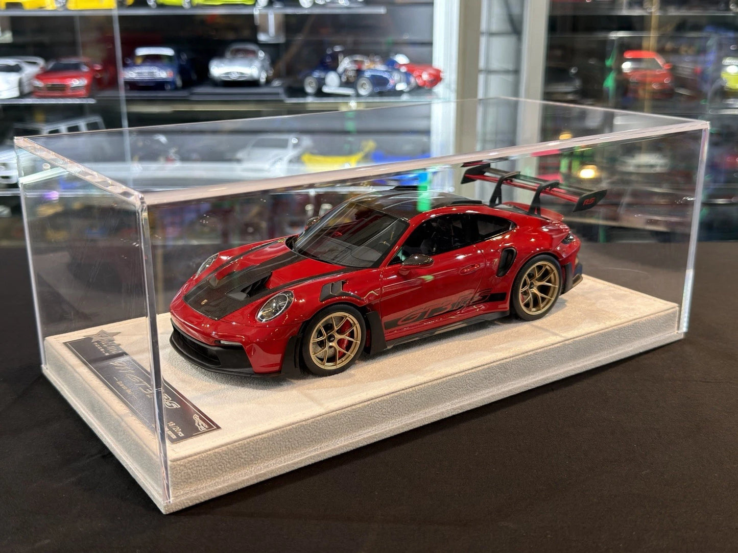 Fuelme 1/18 Porsche 911 GT3RS (992) Guards Red - Limited Model
