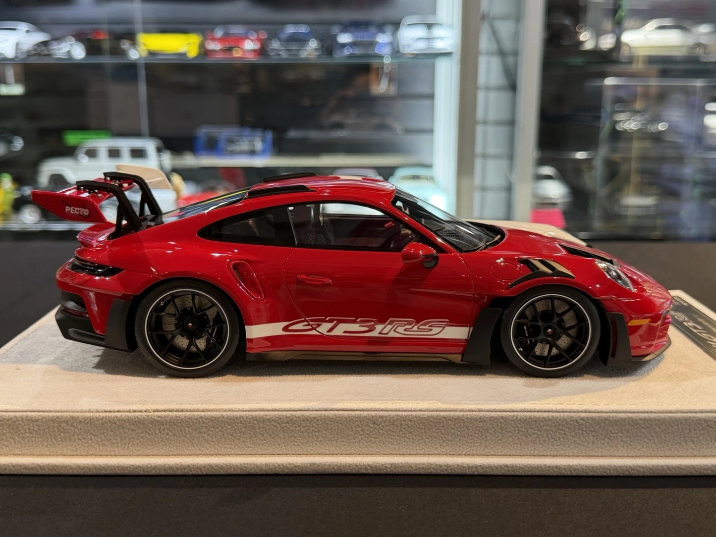 Fuelme 1/18 Porsche 911 (992) GT3RS Weissach PEC Toronto Special Edition