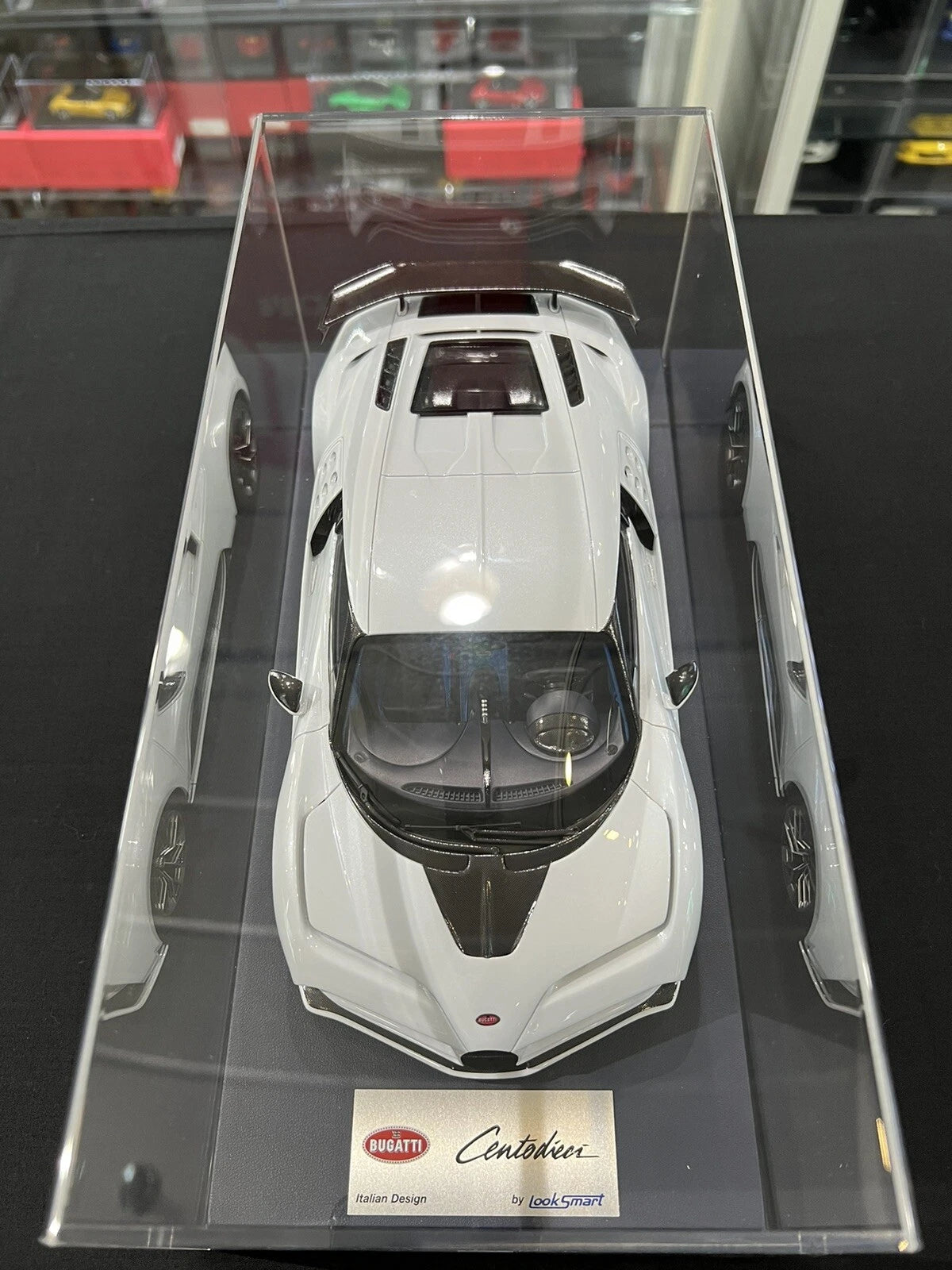 Looksmart 1/18 Bugatti Centodieci (Quartz White)