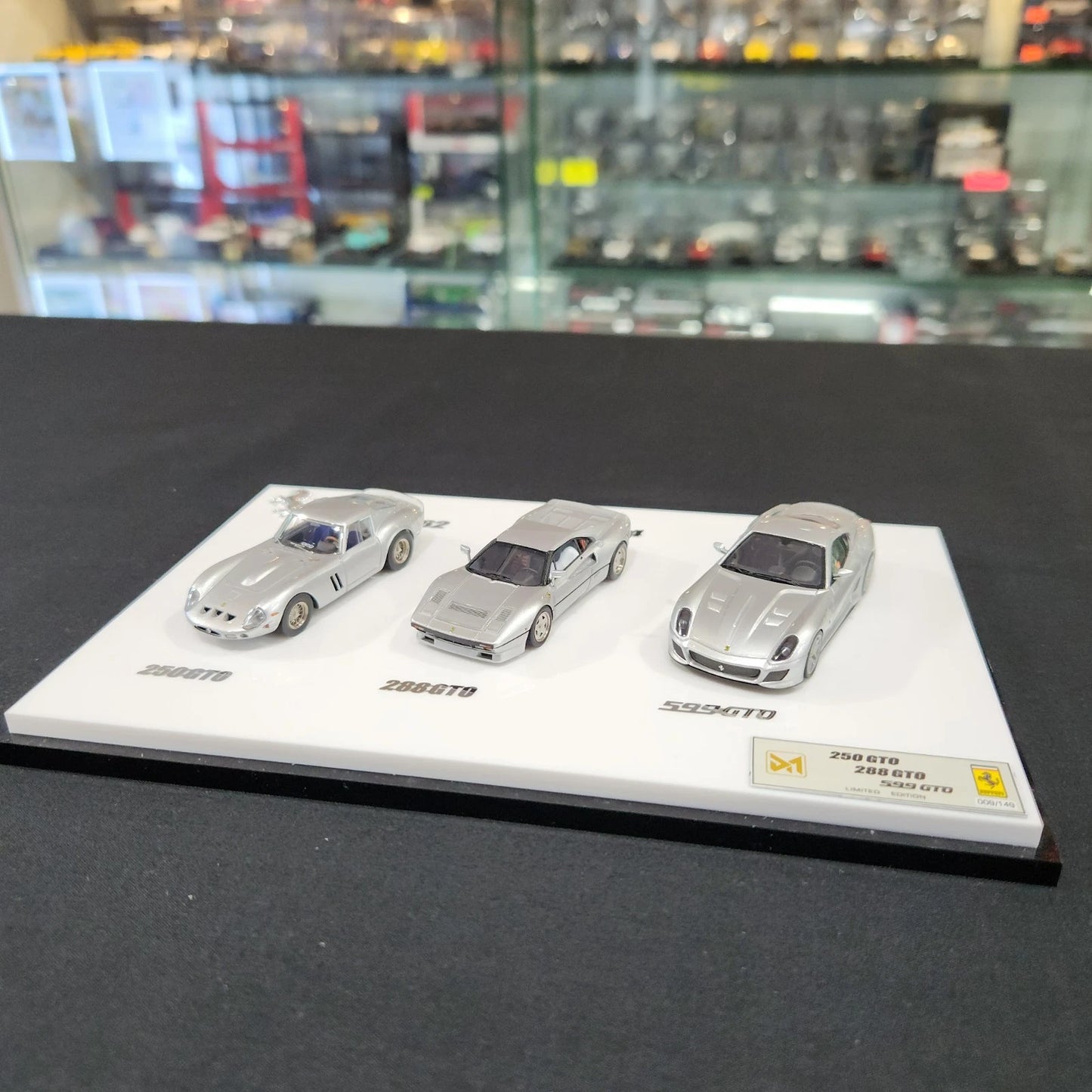 DMY 1/64 Ferrari 250GTO/288GTO/599GTO (Silver) Trilogy Set