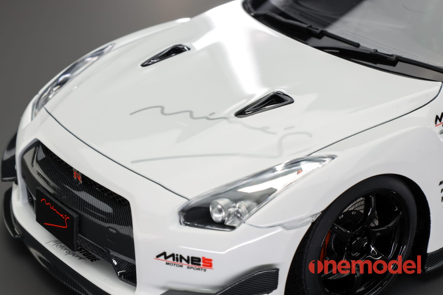 Onemodel Nissan GT-R R35 MINES 1/18