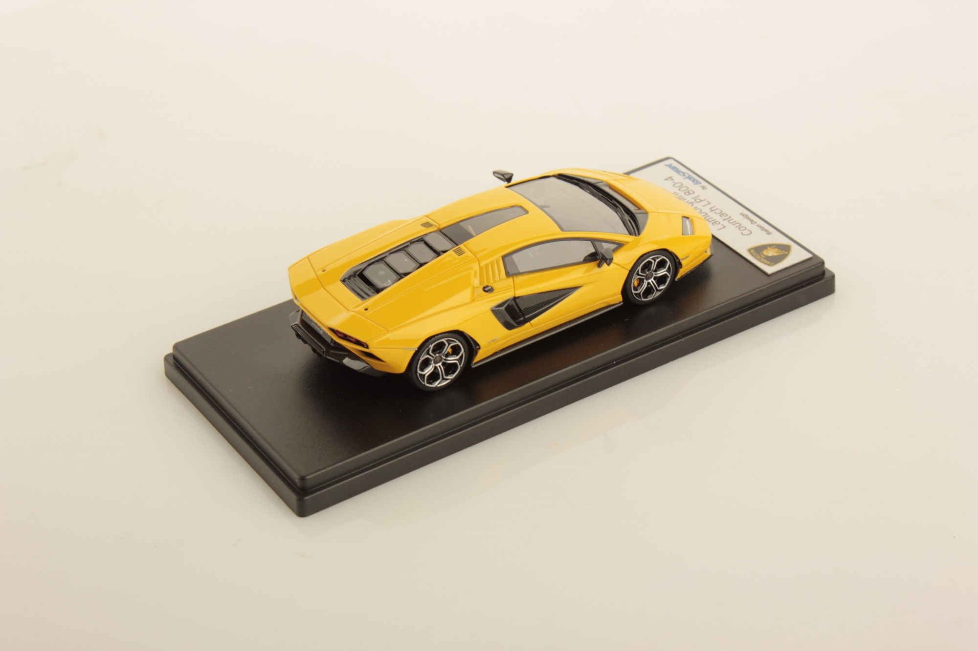 Looksmart 1/43 Lamborghini Countach LPI-800-4 (Giallo) LS529C