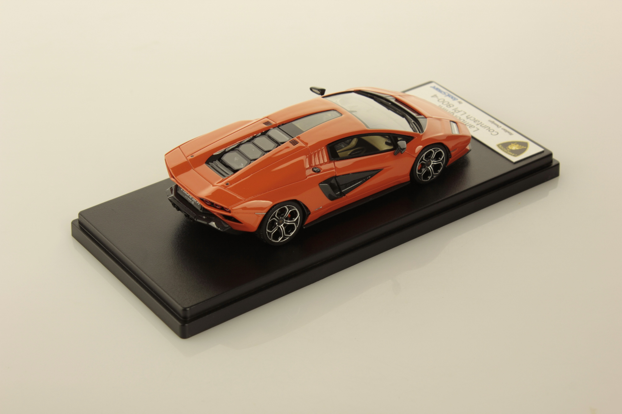 Looksmart 1/43 Lamborghini Countach LPI-800-4 (Arancio