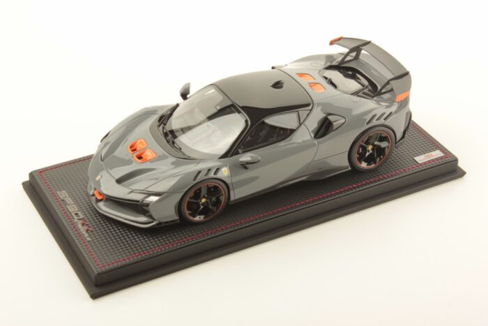 MR Collection 1/18 Ferrari SF90 XX Stradale (Grigio Nardo)