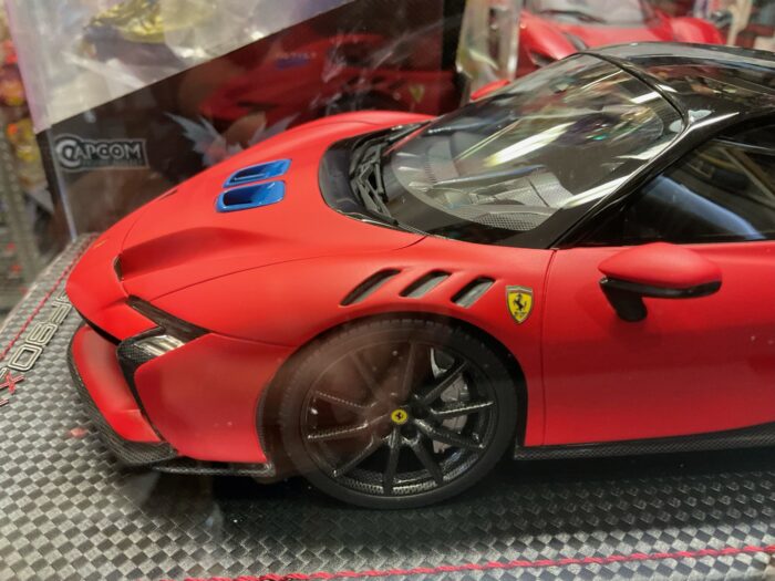 MR Collection 1/18 Ferrari SF90 XX Stradale (Rosso Le Mans Matt) - Image 4