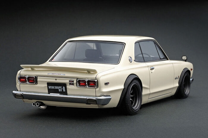 IG3615 1/18 Ignition Model Nissan Skyline 2000 GT-R (KPGC10) White - Image 2