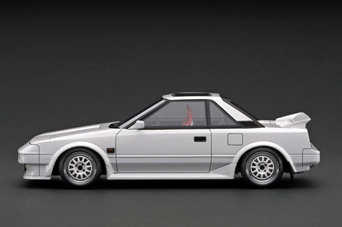 IG3503 1/18 Ignition Model Toyota MR2 (AW11) White - Image 3