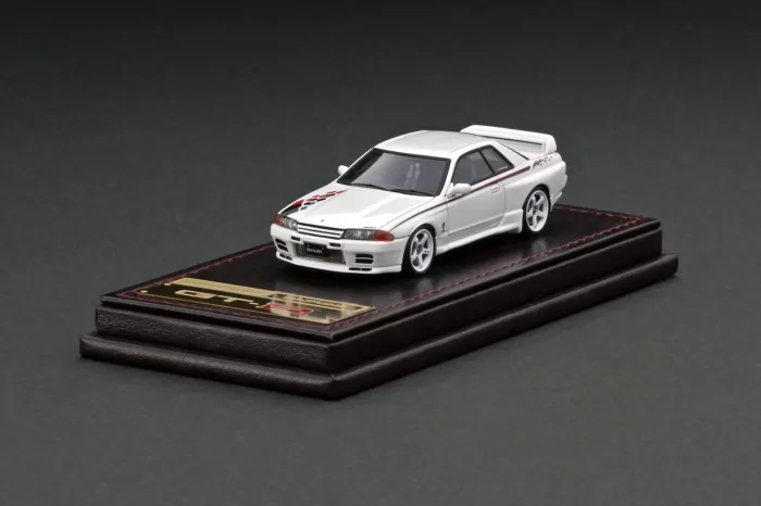 IG2688 Nissan Skyline GT-R Nismo (R32) White 1/64 Ignition Model