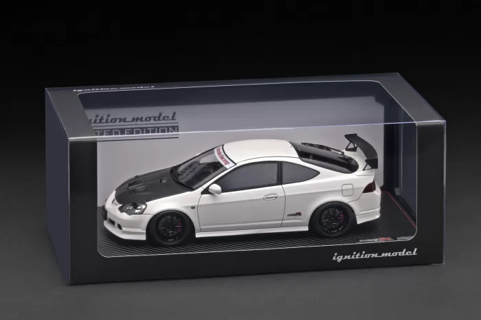 IG3324 Honda Integra (DC5) TYPE R (White w/K20A Engine) 1/18 Ignition Model - Image 4