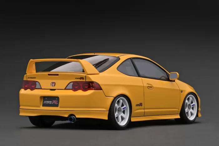 IG3328 Honda INTEGRA (DC5) TYPE R Yellow 1/18 Ignition Model - Image 2