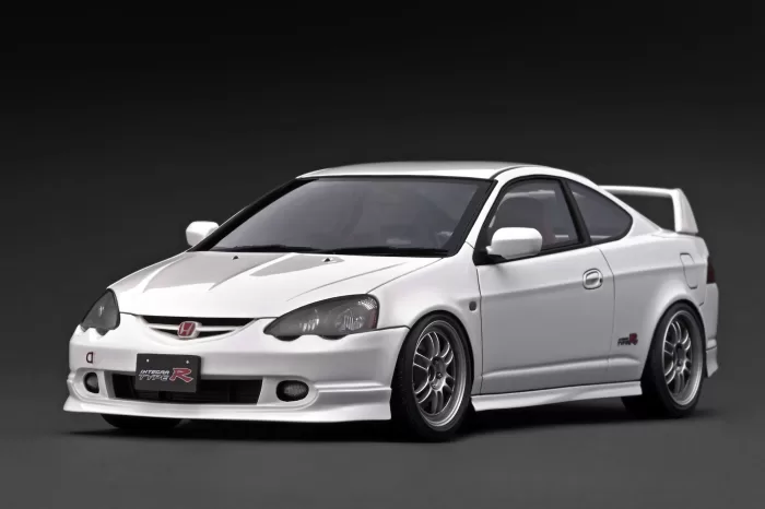 IG3327 Honda INTEGRA/RSX (DC5) TYPE R White 1/18 Ignition Model